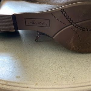 Like new UnionBAY 8.5 brown boots